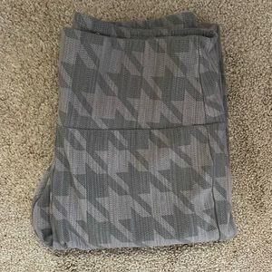 Gray houndstooth leggings